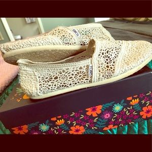 TOMS crochet shoes